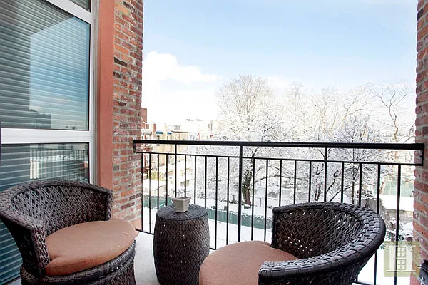 Sold by Halstead Property | media 1