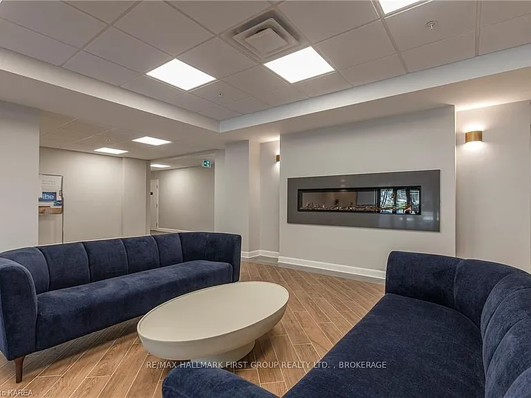 129 A South St #508 — Photo 30