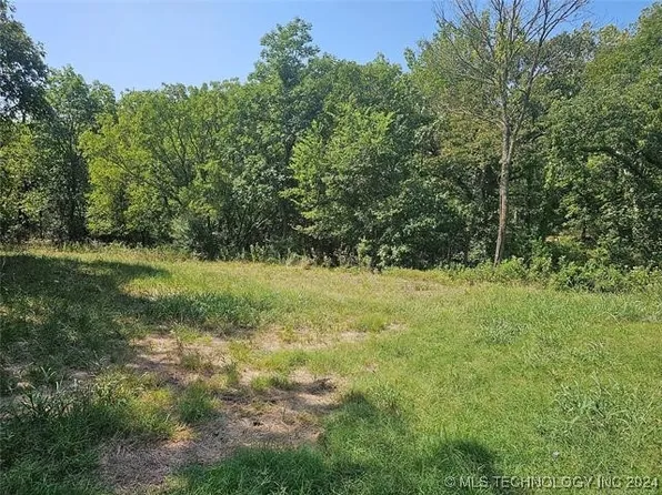 S Honey Creek Ln, Claremore, OK 74019