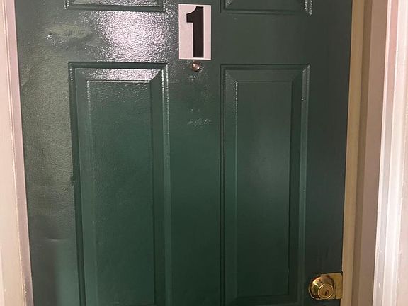 4th image of 1235 Holbrook Ter NE