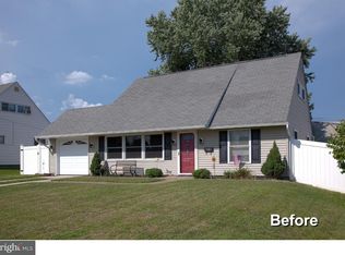 18 Macintosh Rd, Levittown, PA 19056