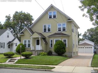 49 Catherine St, Rochelle Park, NJ 07662