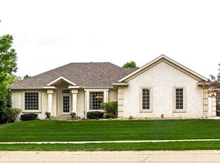 863 Amber Ridge Ln SW, Rochester, MN 55902