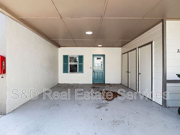 2nd image of 2219 9th St SE