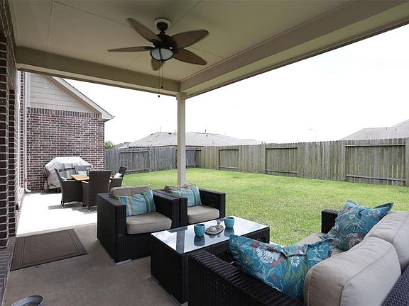 4th image of 26619 Fielder Brook Ln