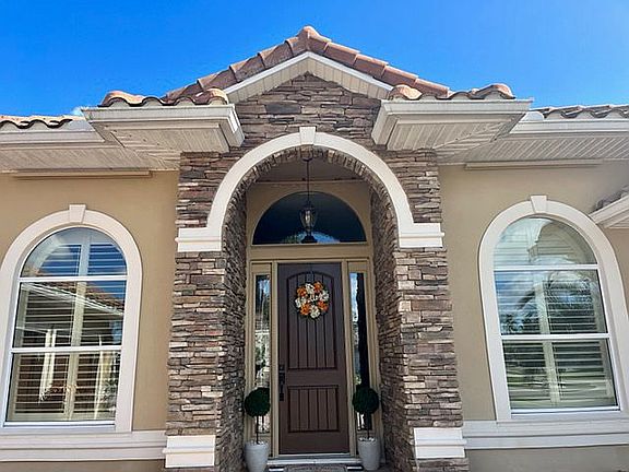 2nd image of 2810 Casanova Ct