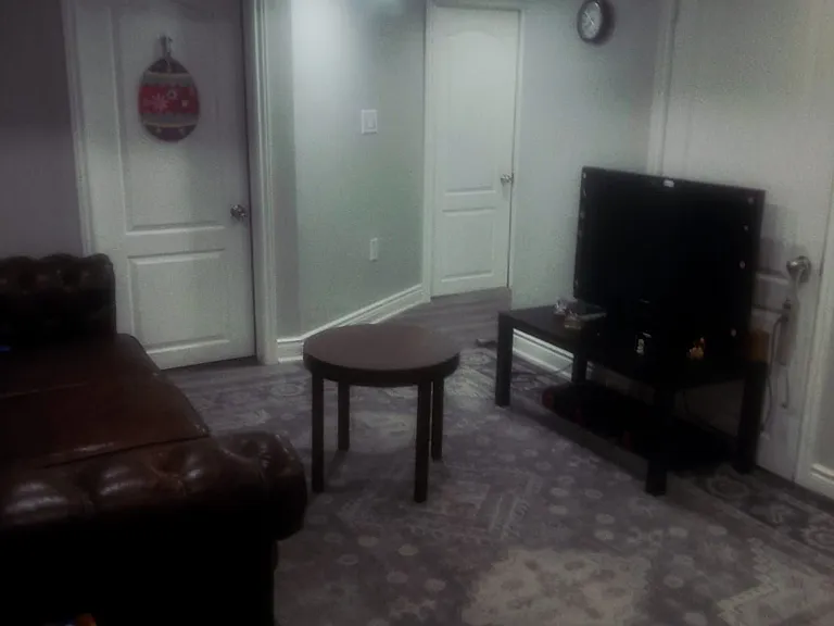 239 Brisdale Dr #BASEMENT — Photo 18