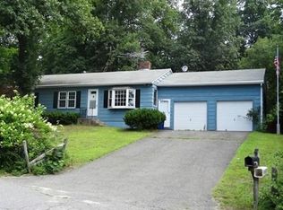 23 Ridgewood Cir, Leominster, MA 01453