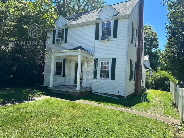 1051 Madison Ave, Huntington, WV 25704