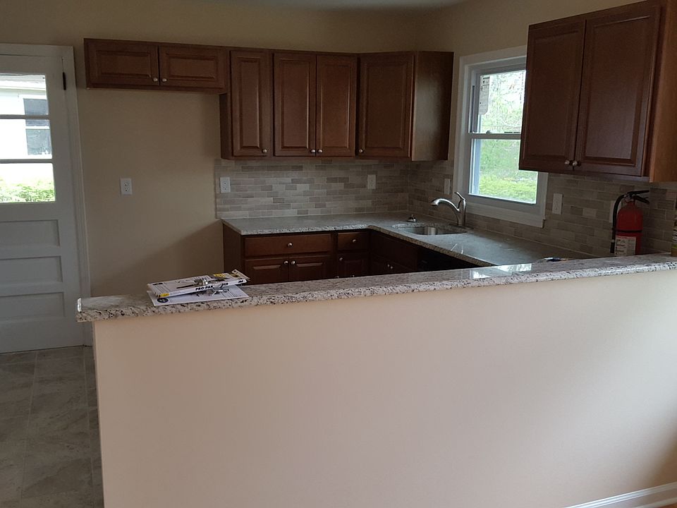 1st image of 24 Norwood Dr