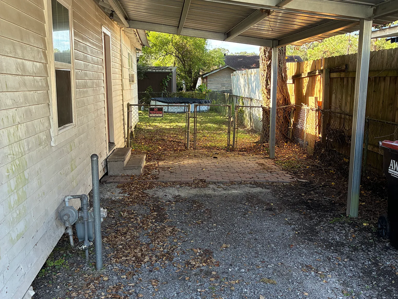 3 bed, 1300 sqft, $1,000 — Photo 3