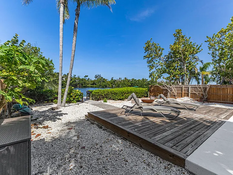 8234 Midnight Pass Rd — Photo 4