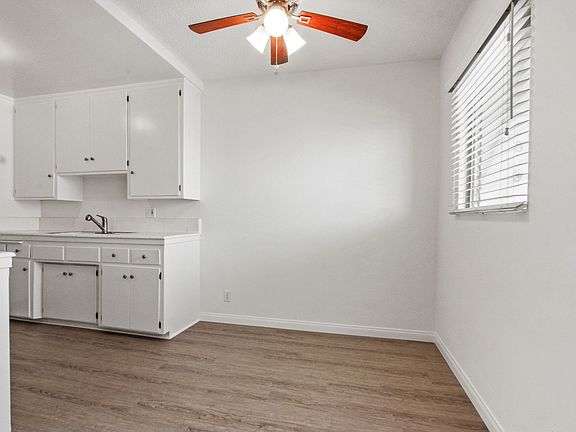 3rd image of 937 6th St APT 9