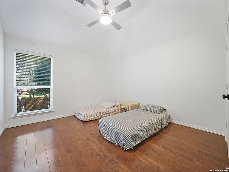 614 Cypress Trl — Photo 15