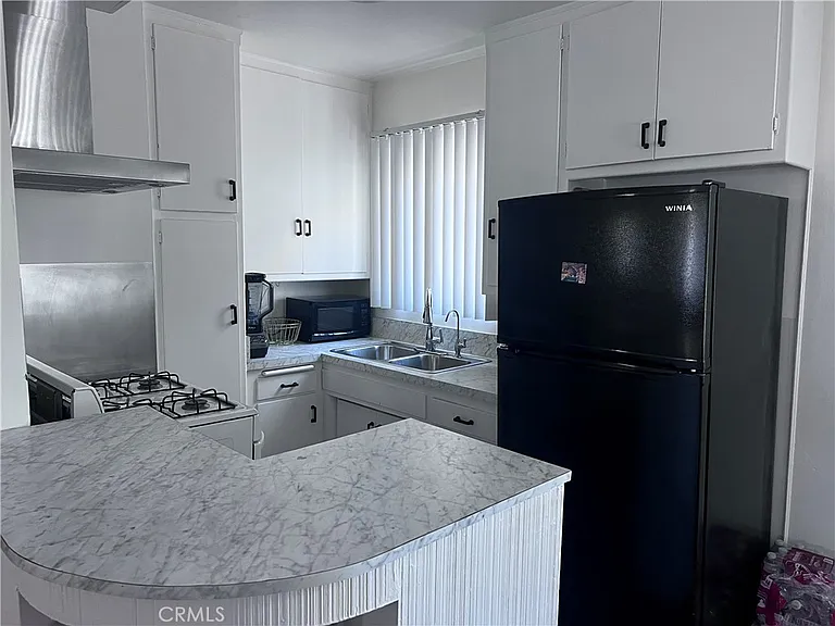 420 W Alameda Ave #C — Photo 4