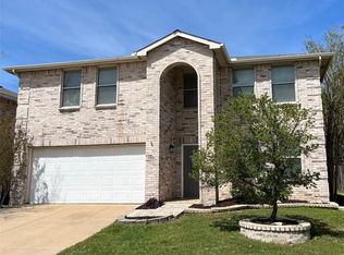 2033 Shawnee Trl, Justin, TX 76247