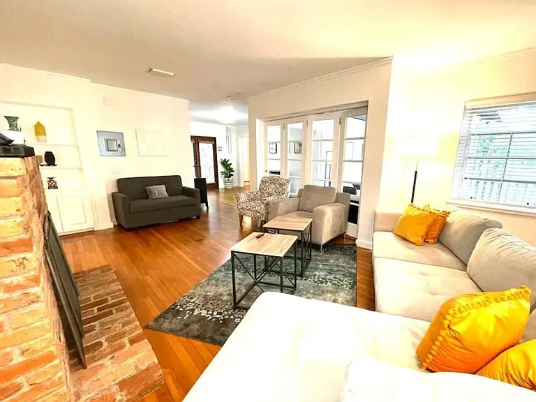 1403 SE 2nd St #1 — Photo 17