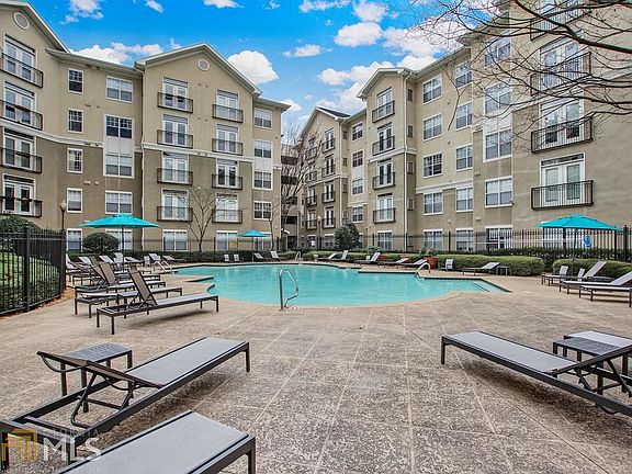 2nd image of 800 Peachtree St NE APT 2305