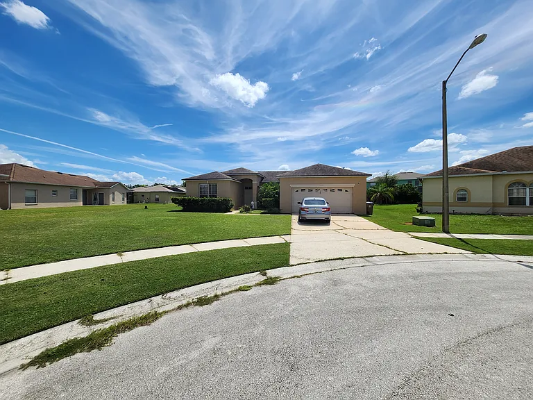 2503 Buttercup Ct — Photo 22