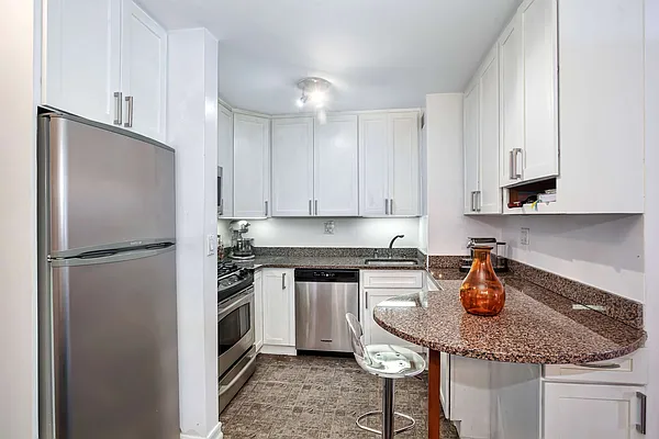 Sold by Compass | media 4