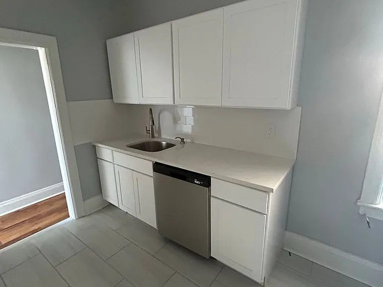 127-129 Carlton Avenue - Jersey City Heights — Photo 20