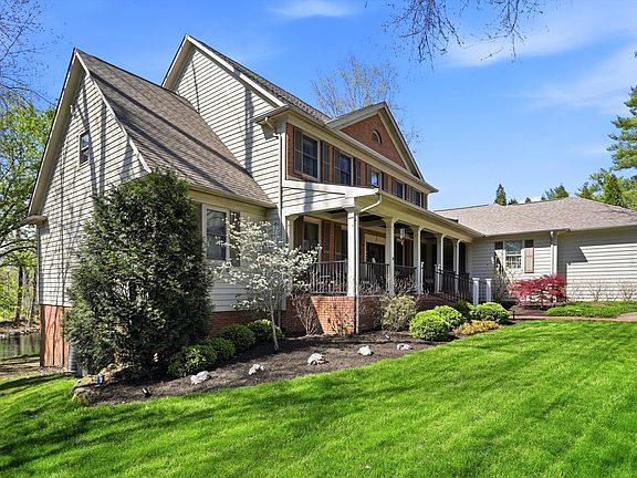 4th image of 950 Baywood Ct