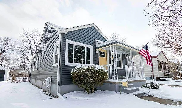 3313 Ravena Ave — Photo 4