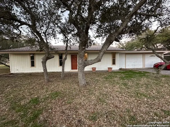 2582 CR 1996, Aransas Pass, TX 78336