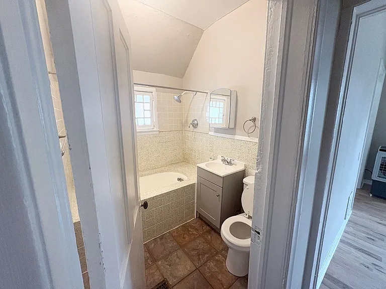 Old Victorian apartments in West Wash Park! — Photo 30