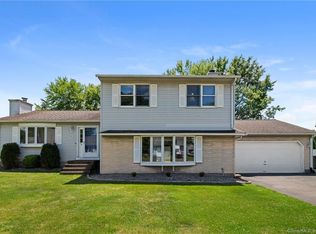 32 Freemont Rd, Enfield, CT 06082