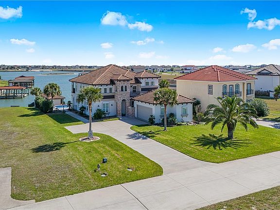 2nd image of 559 W Lago Loop Rd