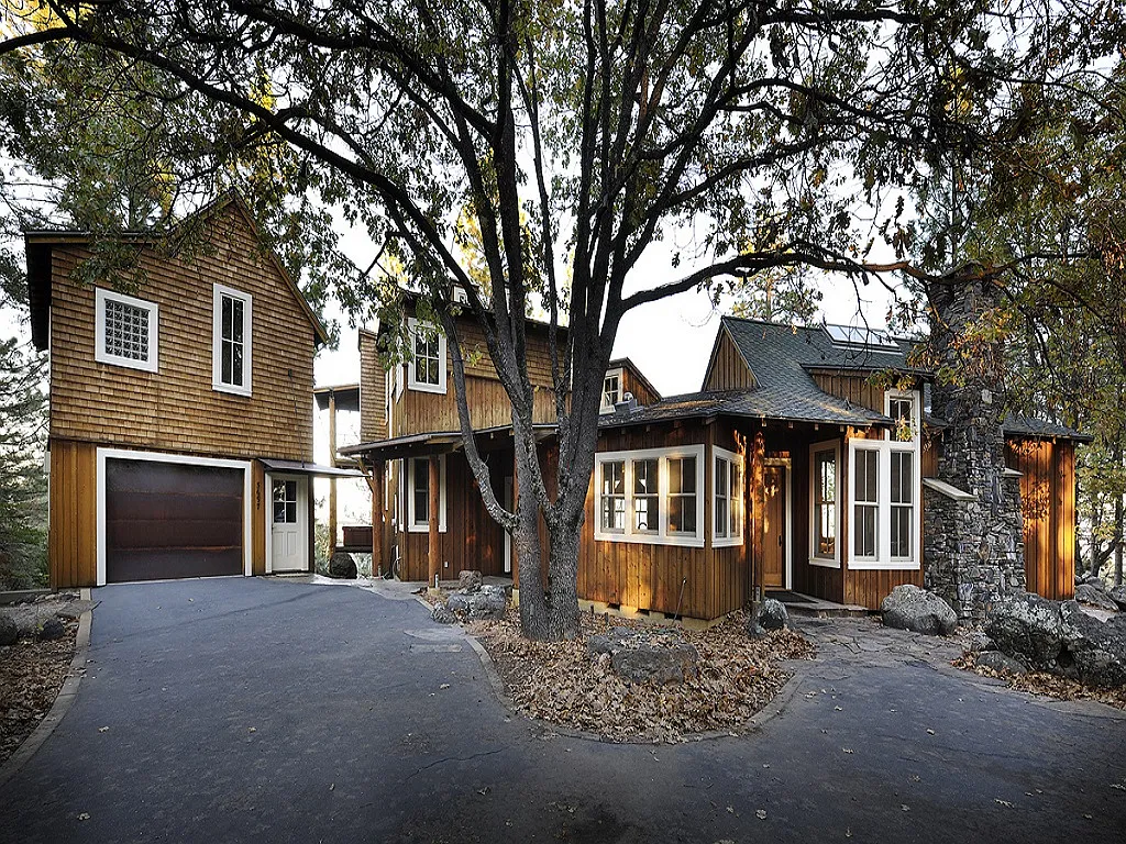 5697 Wylderidge Dr photo 1
