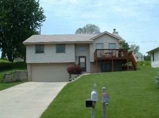 925 Beaver Lake Blvd, Plattsmouth, NE 68048