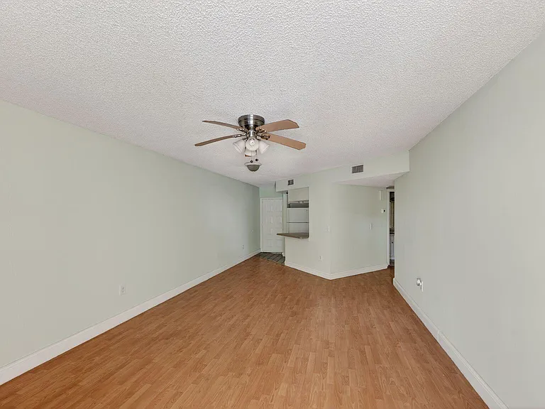 8373 Lake Dr #307 — Photo 7