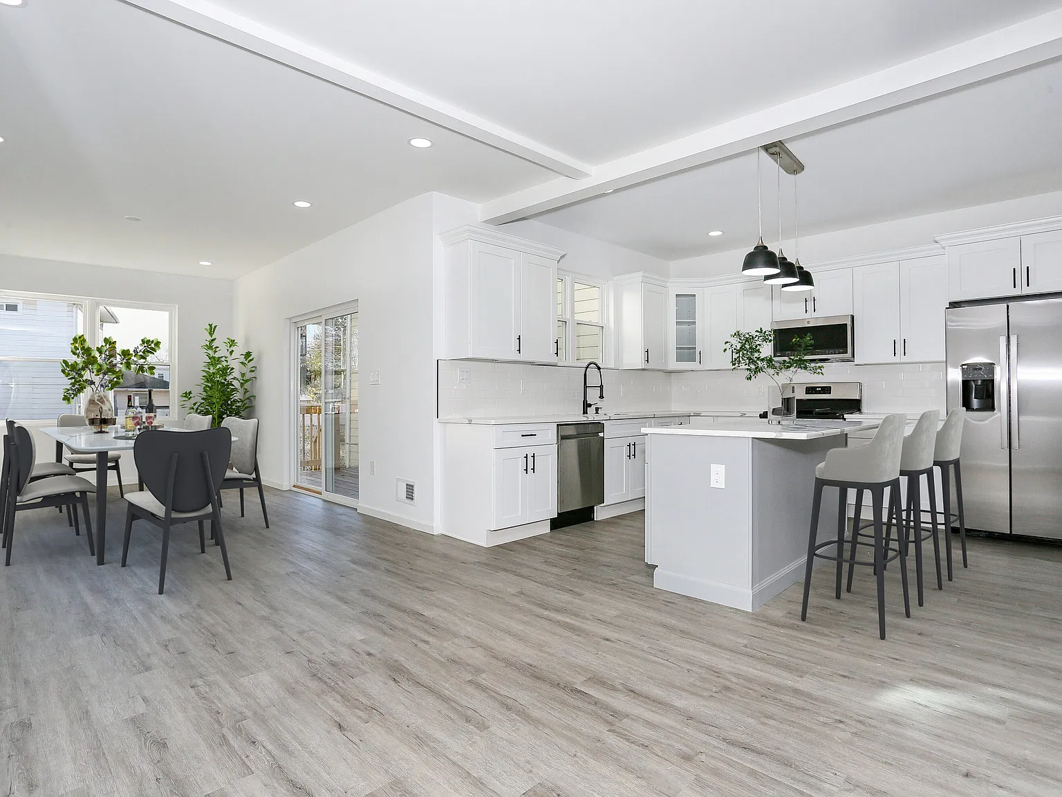 5 bed, 3.5 bath, $4,700 — Photo 4