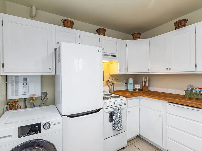 10403 Dekoven Dr SW — Photo 26