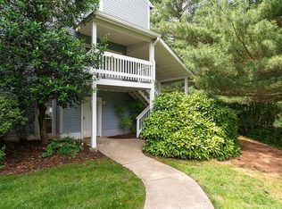 12114 Cardamom Dr, Woodbridge, VA 22192