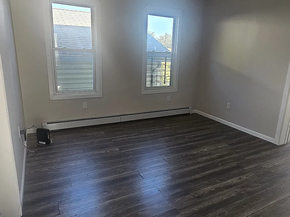 3 bed, 800 sqft, $2,300 — Photo 4