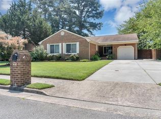 12 Prestwick Way, Hampton, VA 23669