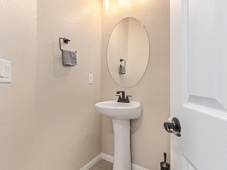 10212 Starlit Canyon Ct — Photo 12