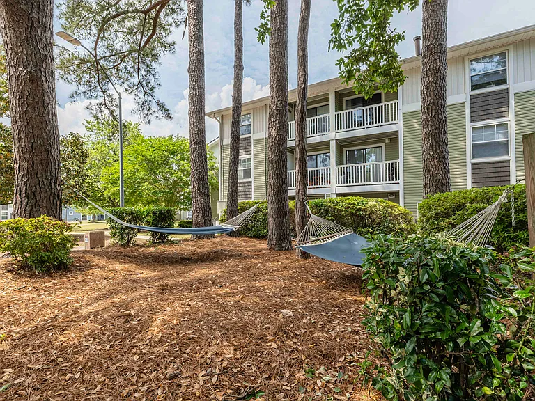 Village Green Apartment Homes — Photo 31