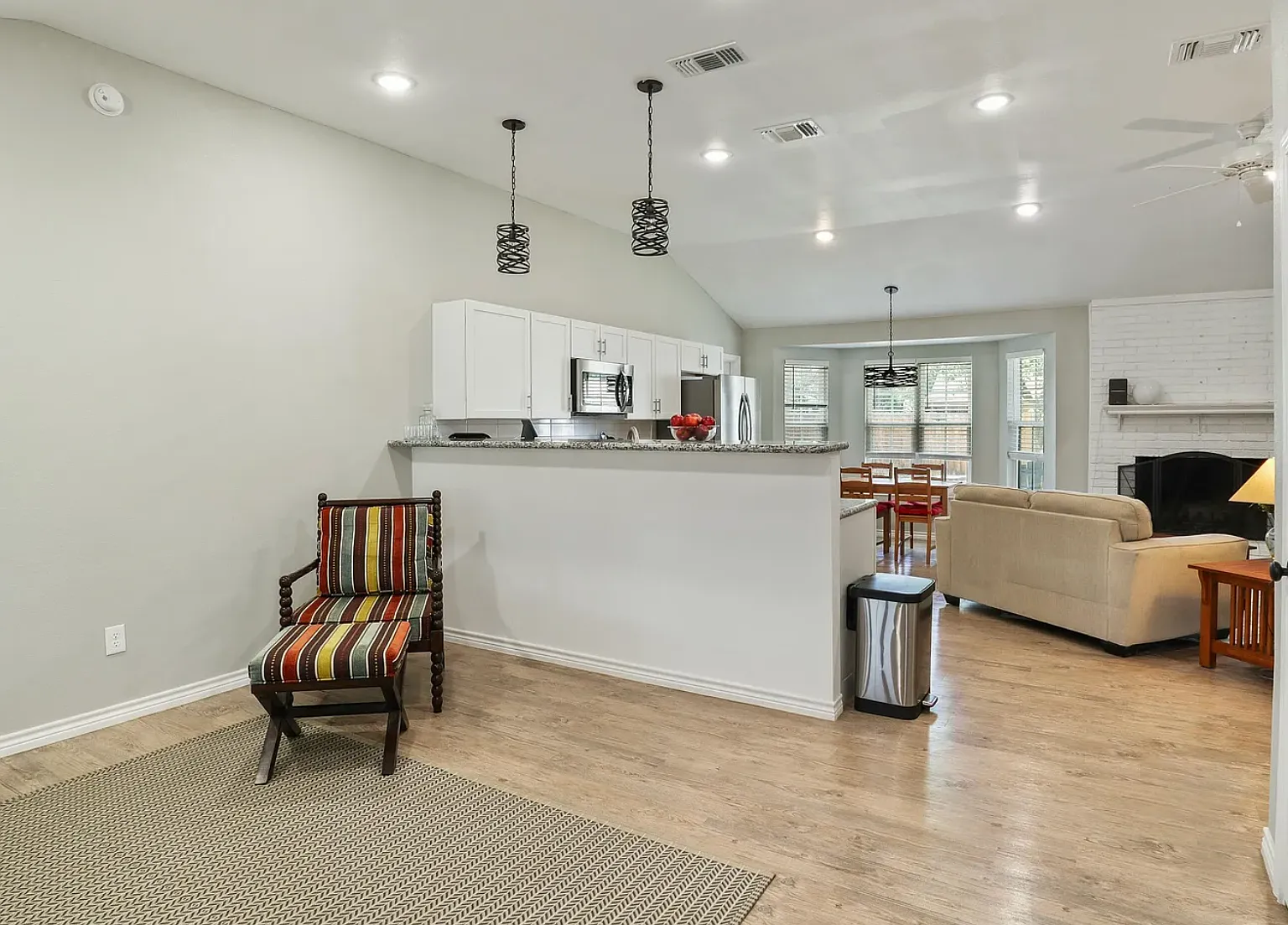 4 bed, 1530 sqft, $1,890 — Photo 4