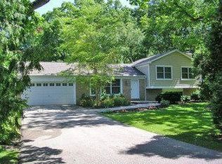 4112 Rigby Rd, Crystal Lake, IL 60012