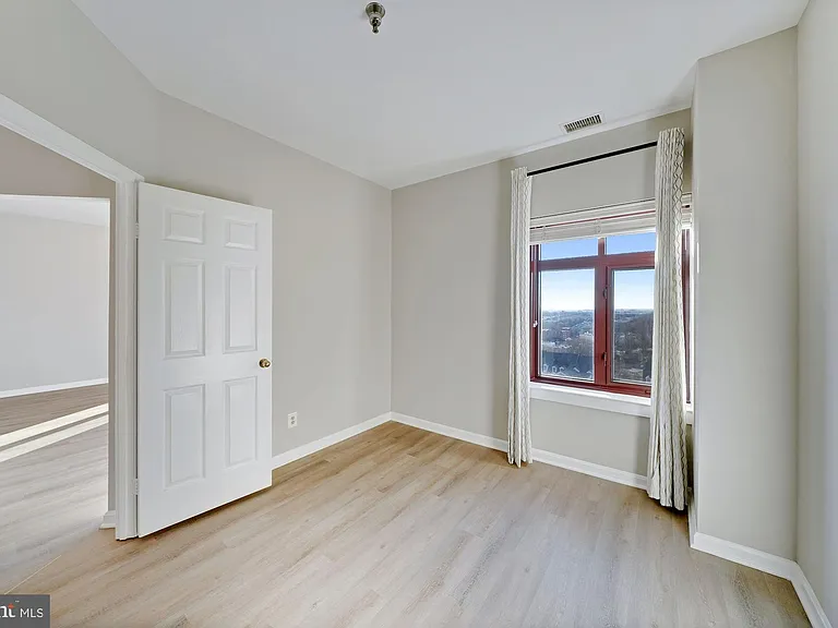 2400 Clarendon Blvd #Penthouse 12 — Photo 19