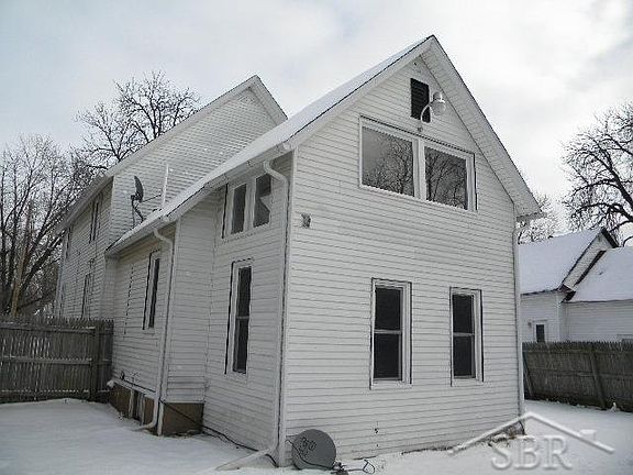 4th image of 1223 Sheridan Ave