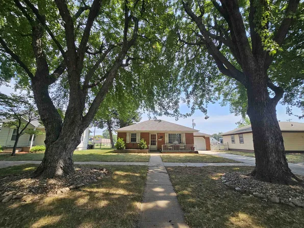 525 S Lexington Ave, Hastings, NE 68901