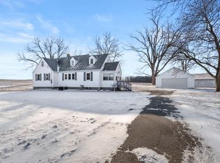 9481 W Pine Lake Rd, Delton, MI 49046