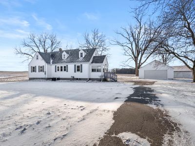 9481 W Pine Lake Rd, Delton, MI, 49046