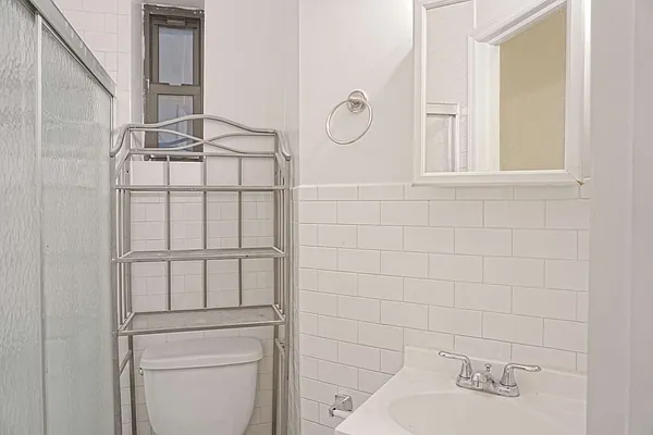 Rented by Compass | media 32