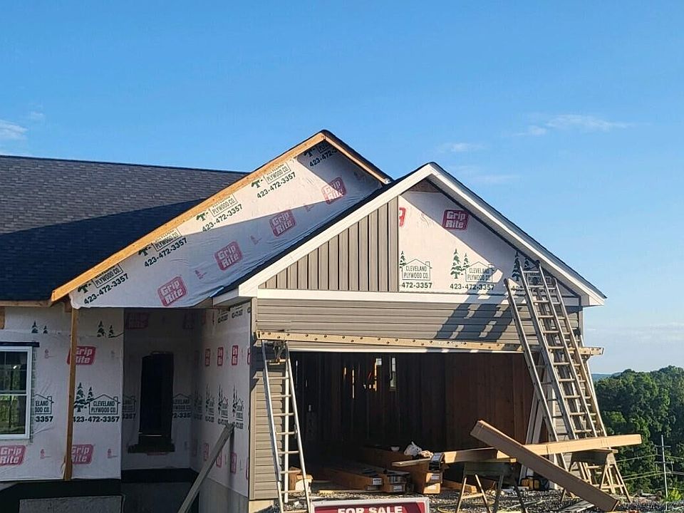1st image of 1137 Hearthstone Dr NE